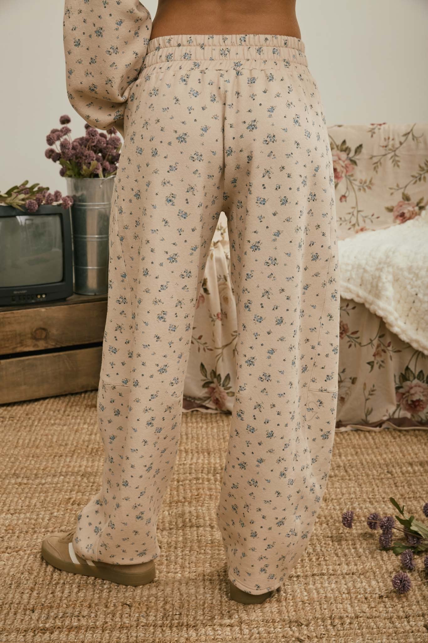 JOA Ditsy Floral Drawstring Wide Leg Pants
