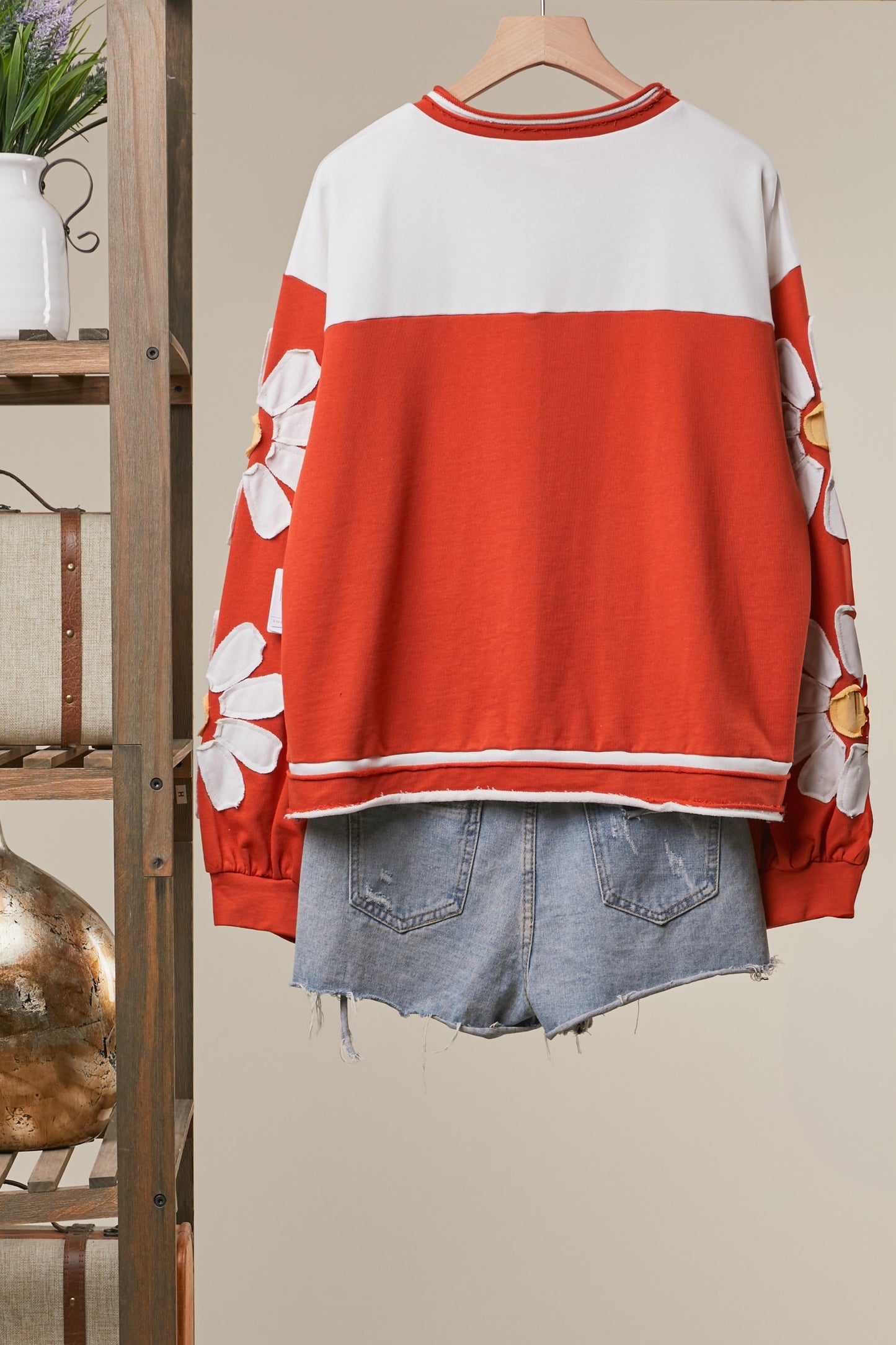 Mello Colorblock Daisy Graphic Top