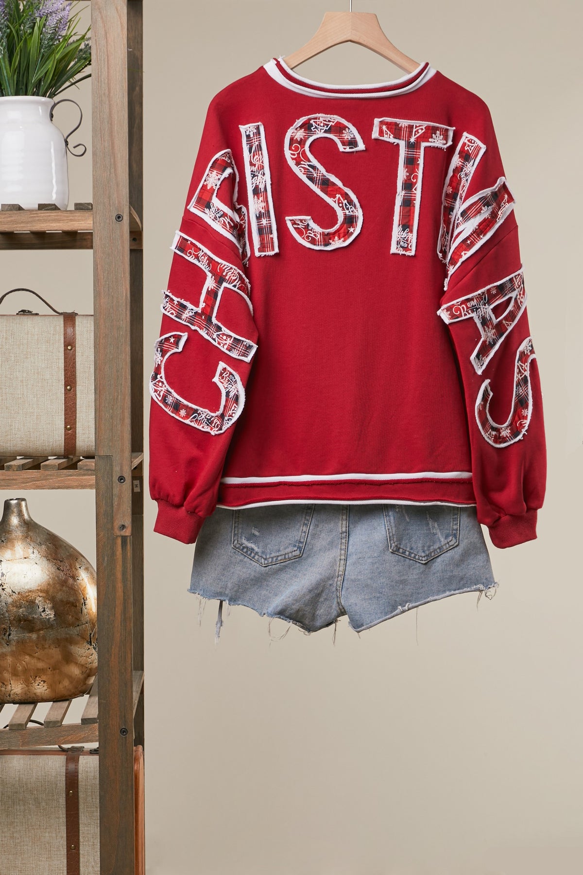 Mello Merry Christmas Back Lettering Sweatshirt