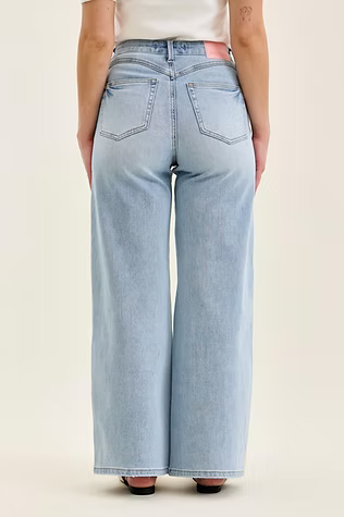 Judy Blue HW Petite T.C. Wide W/Curve Coin Pkt.