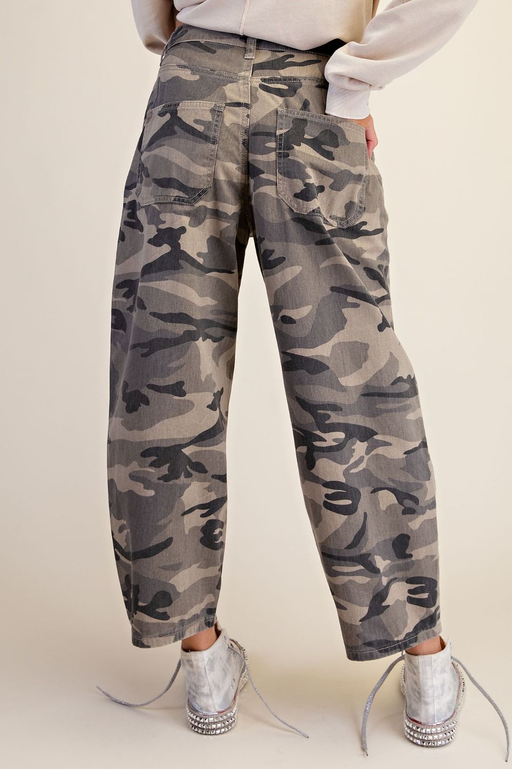 Easel Camouflage Print Barrel Pants