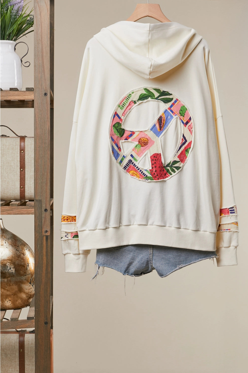 Mello Peace Detail Hooded Sweatshirt