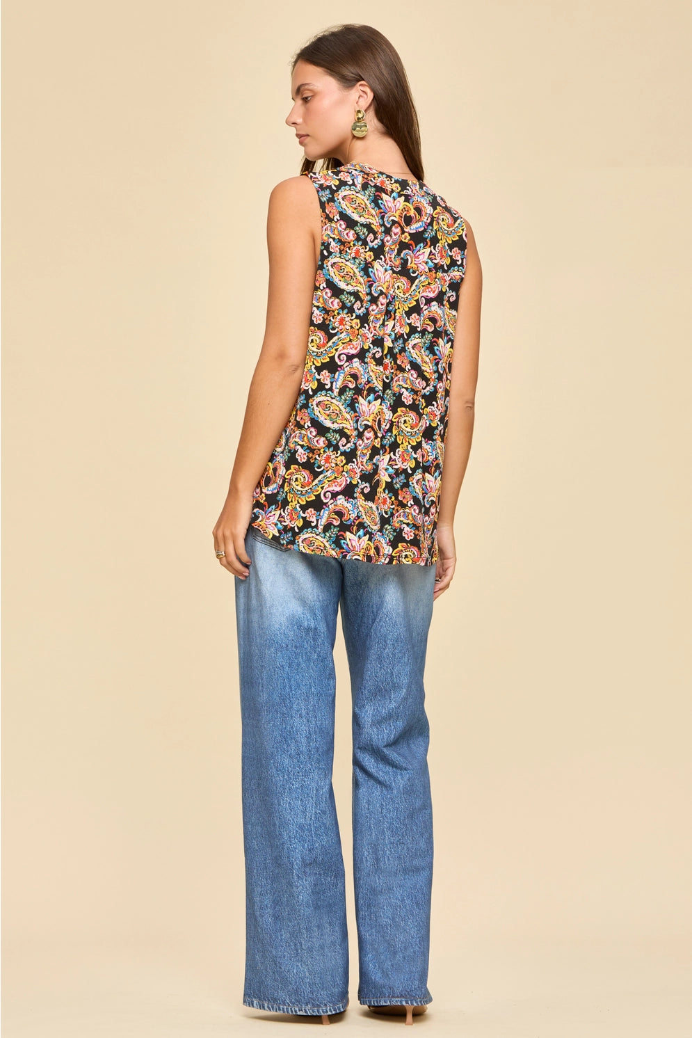Dear Scarlett Paisley High Contrast Print Sleeveless Top