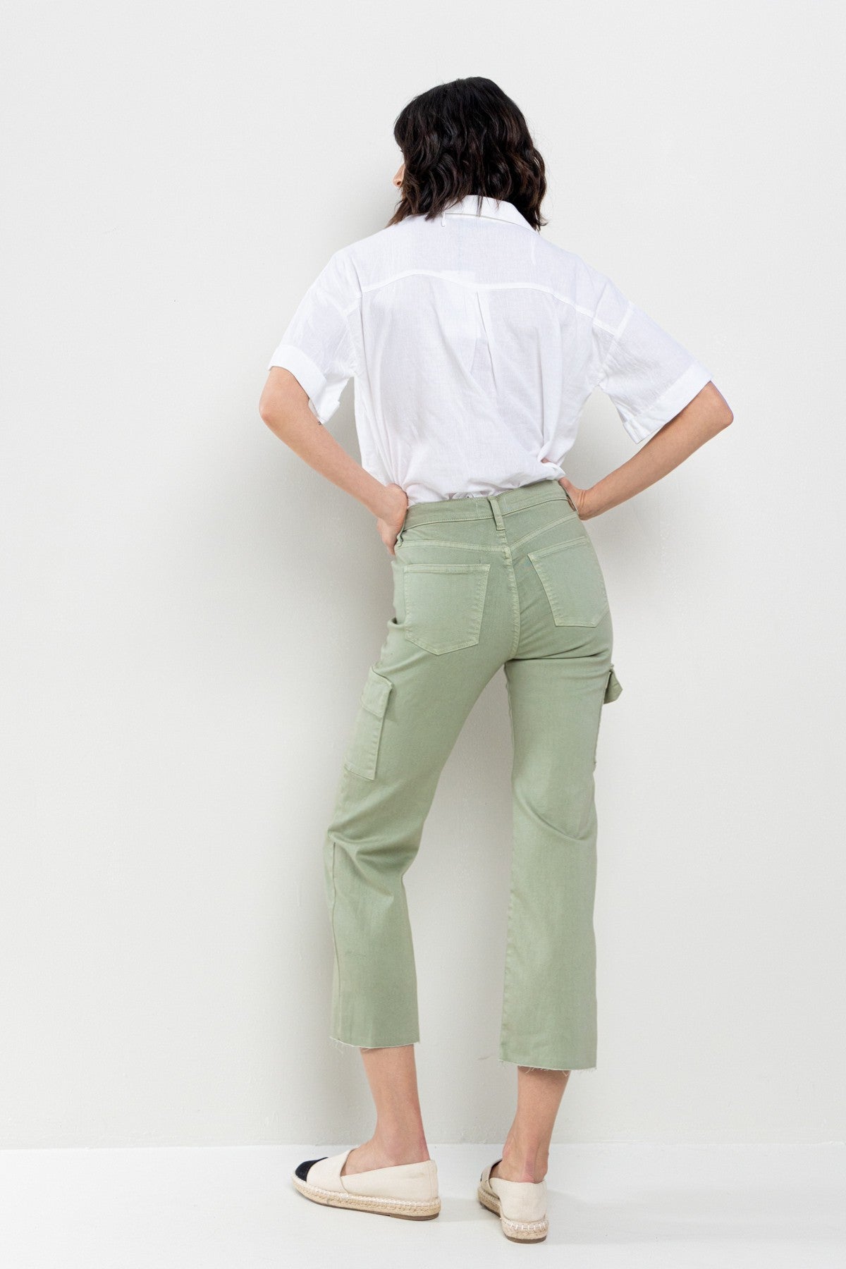 Sneak Peek HR Crop Cargo Pants