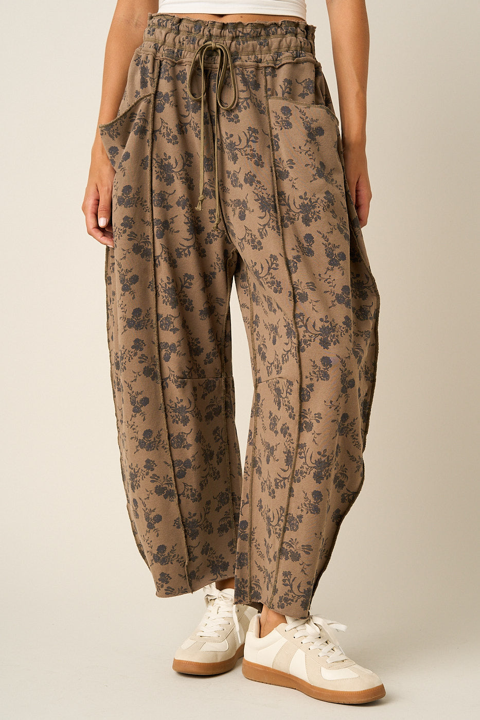 Mittoshop Floral Print Seam Detail Pull on Barrel Pants
