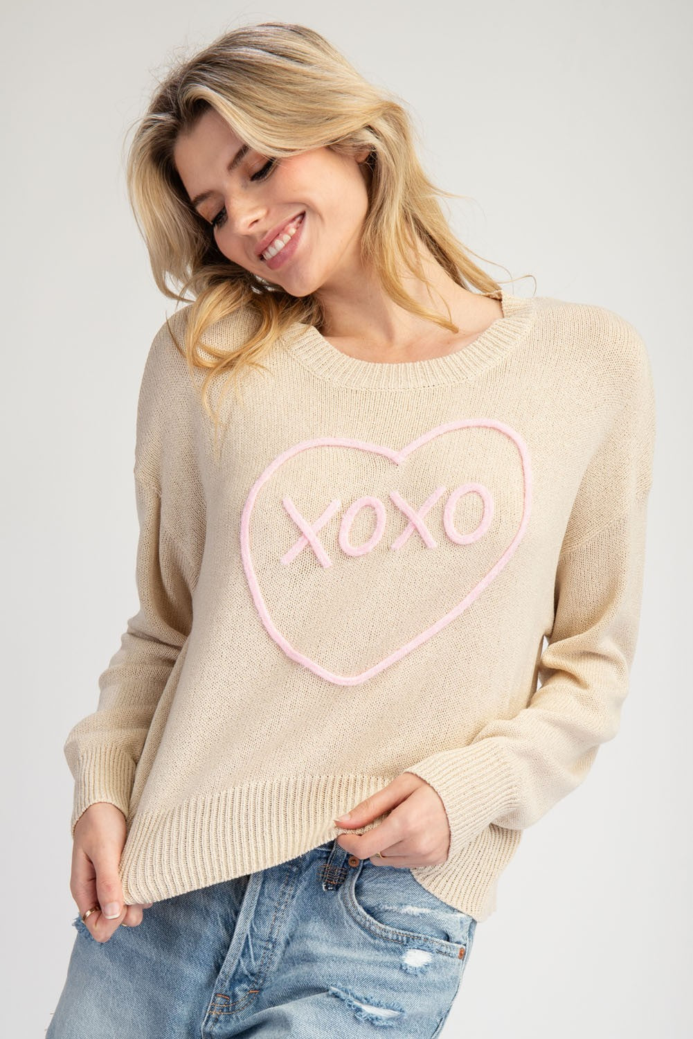 ee:some XOXO Sweater