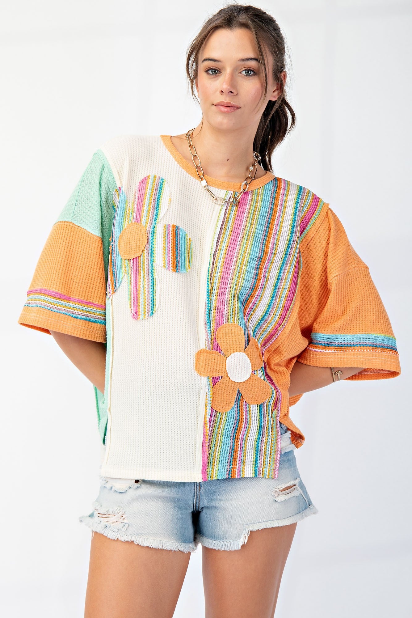 Easel Color Mix Daisy Top