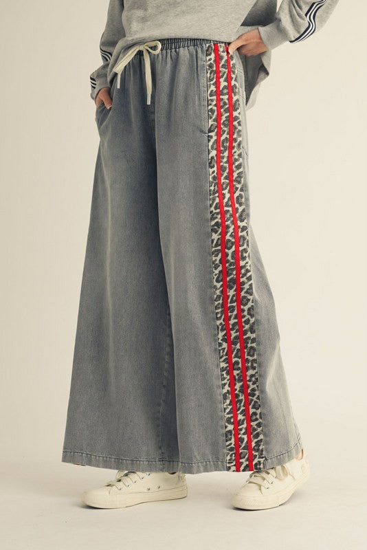 Jodifl Drawstring Wide Leg Leopard Side Denim Pants