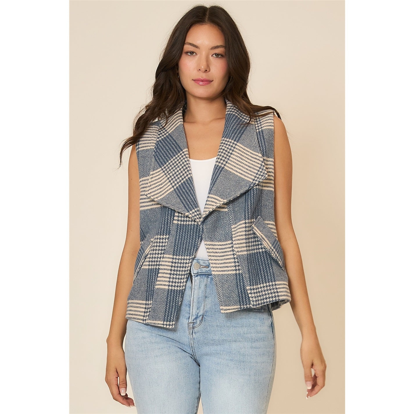 Cozy Co. Plaid Open Front Sleeveless Jacket