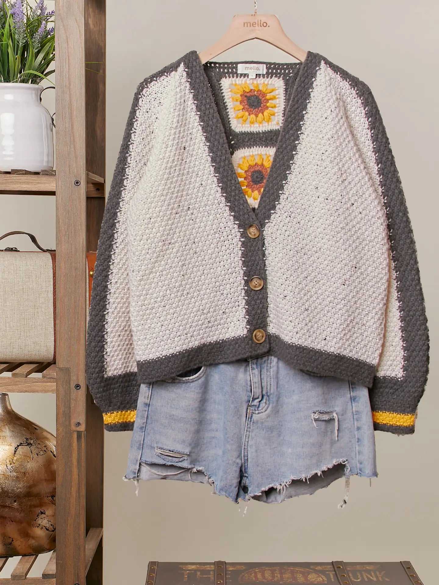 Mello Color Block Sunflower Crochet Cardigan