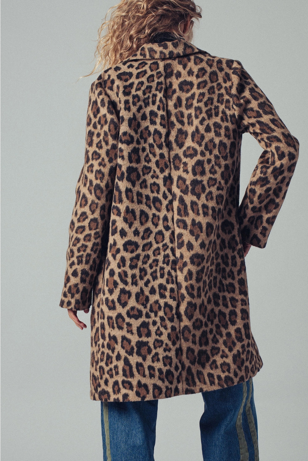 Urban Daizy  Leopard Print Oversized Statement Coat