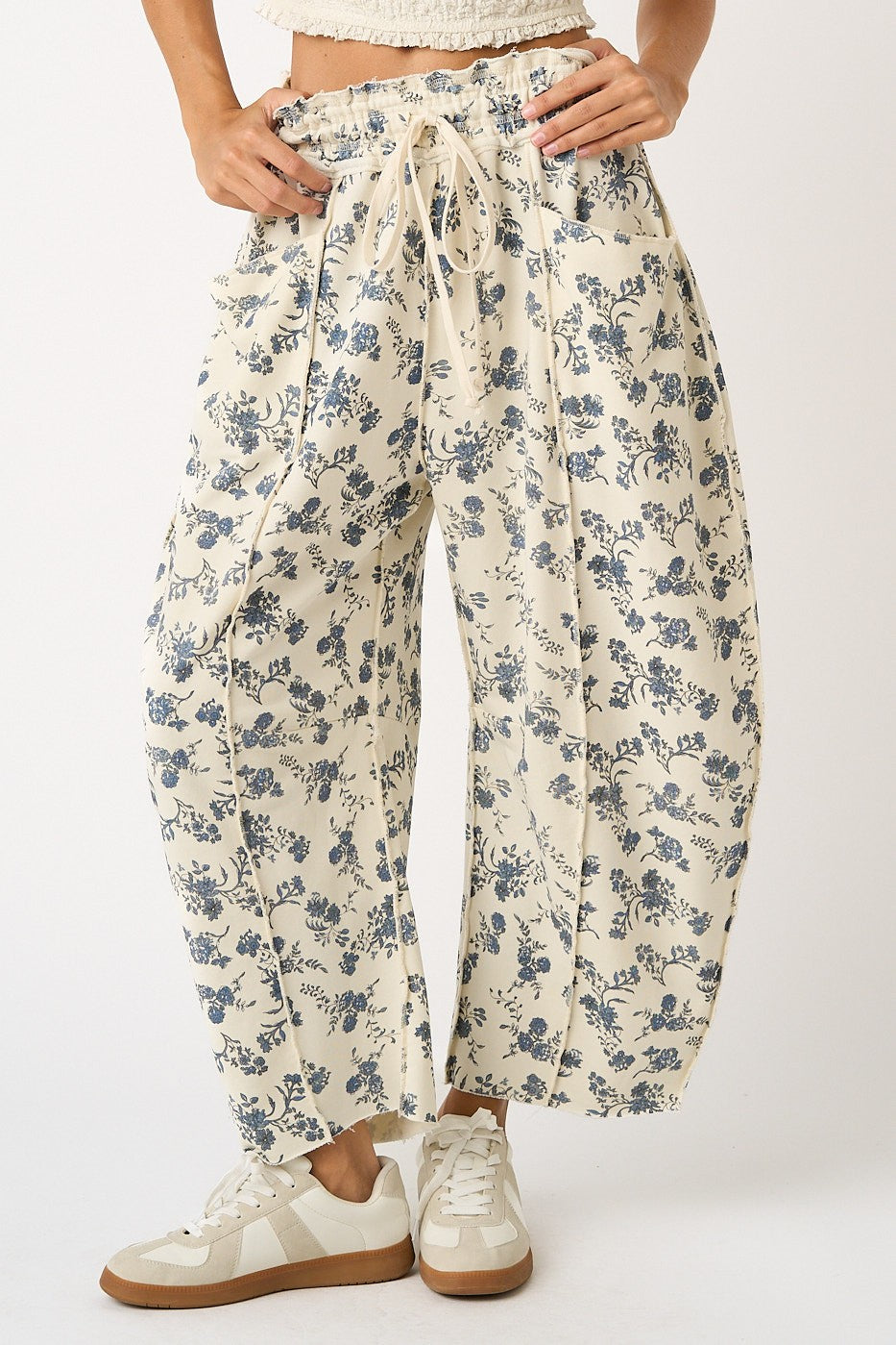 Mittoshop Floral Print Seam Detail Pull on Barrel Pants