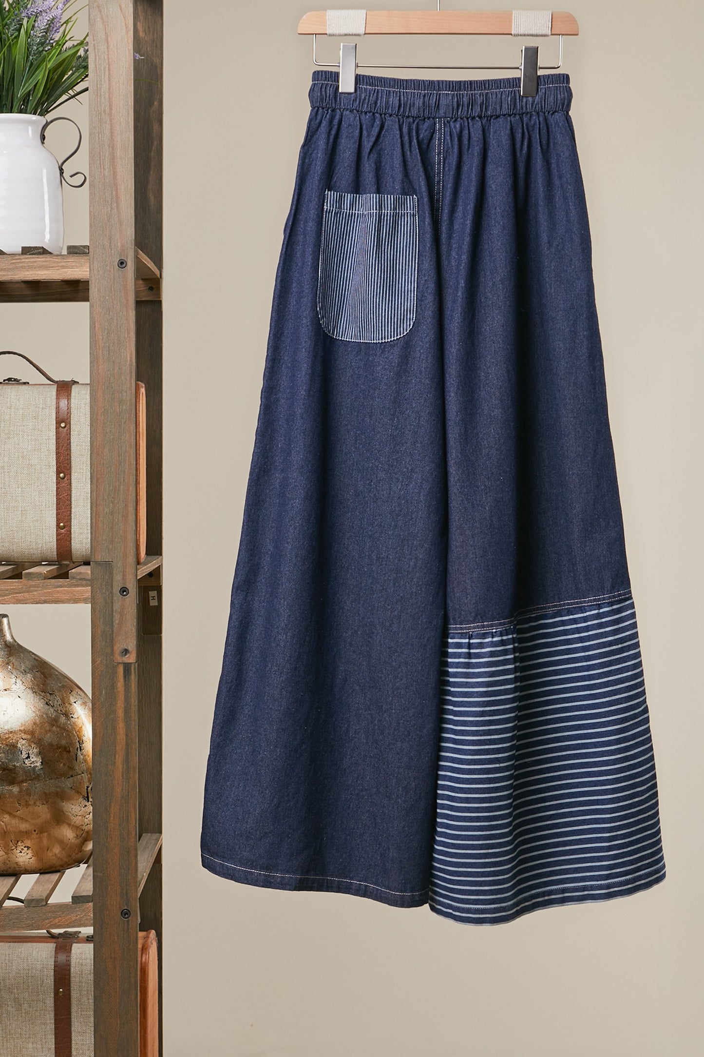Mello Frayed Star Patch Denim Wide Pants