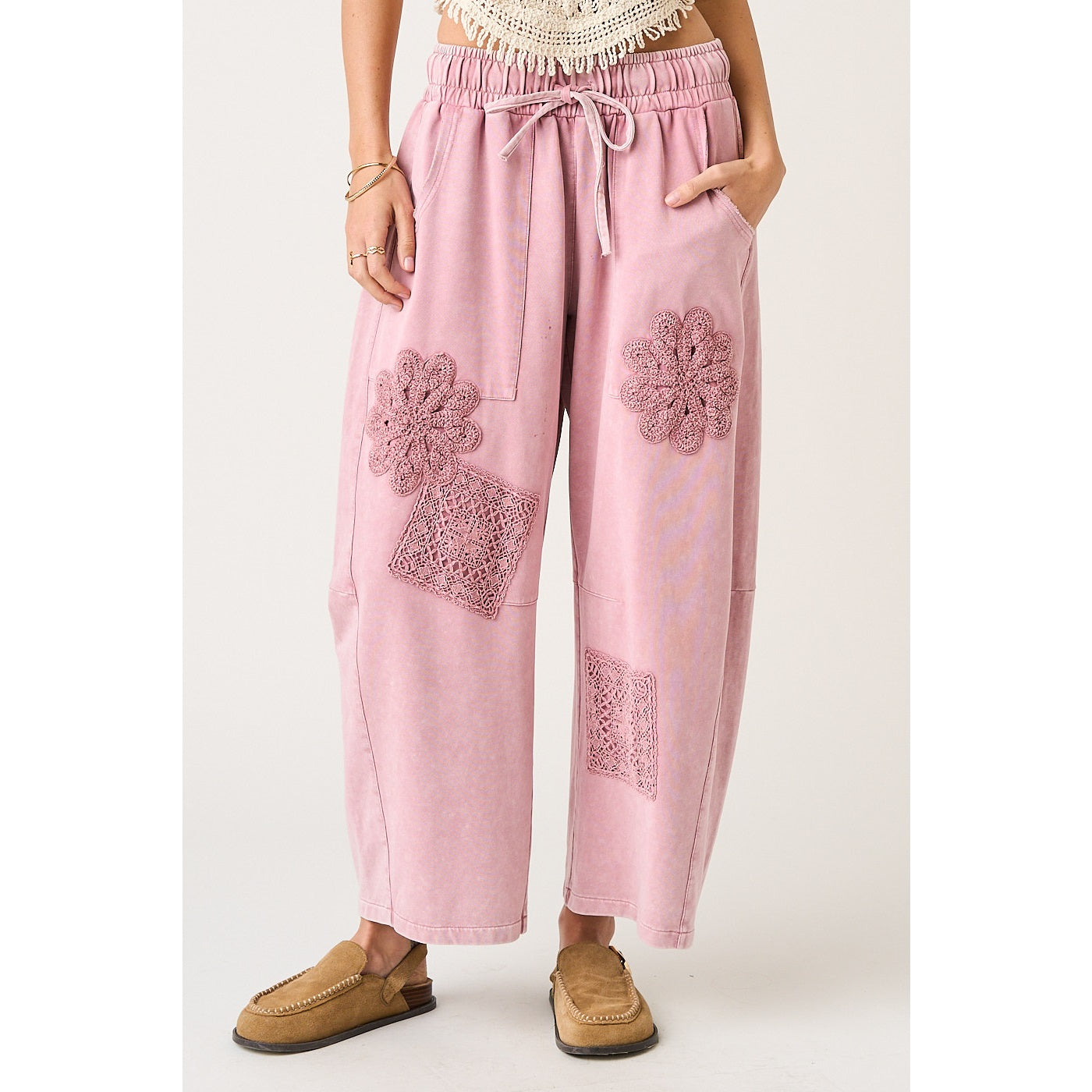Mittoshop Mineral Wash Crochet Patch Barrel Pants