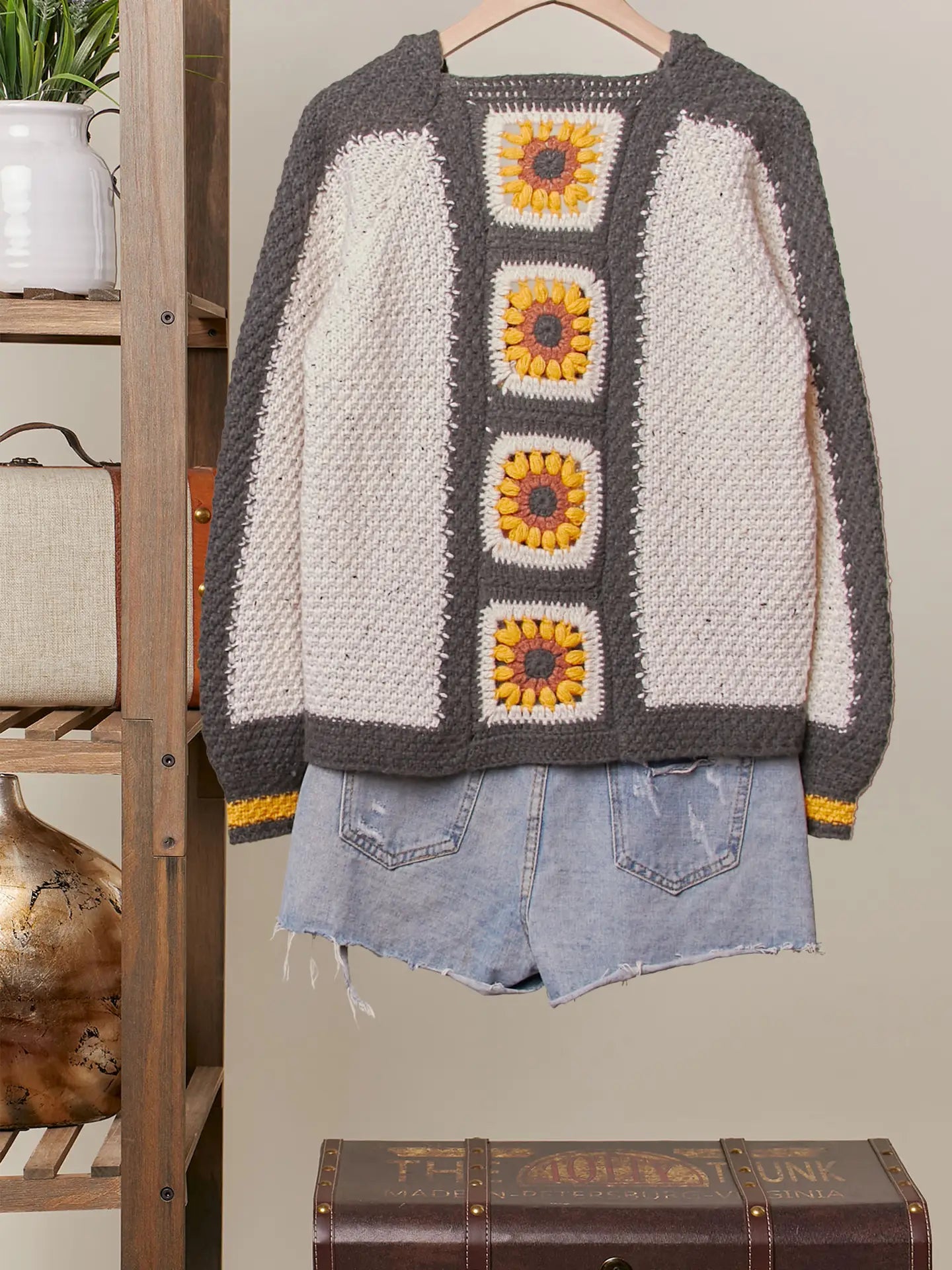 Mello Color Block Sunflower Crochet Cardigan