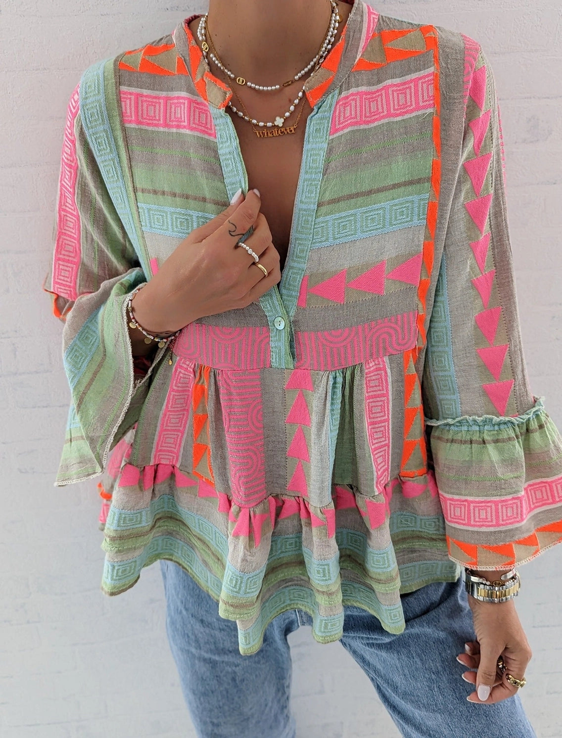 Halcyon Outfitters V-Neck Printed Long Sleeve Top