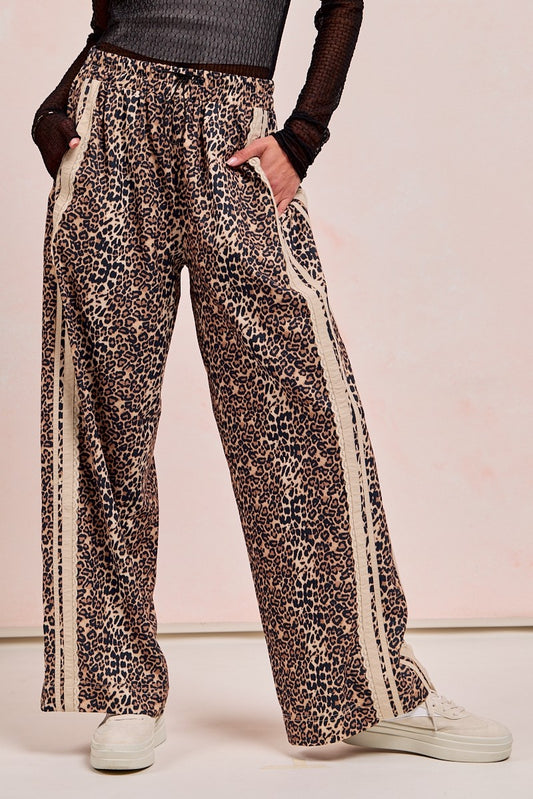 Bibi Leopard Printed Track Pants W/Lace Detail