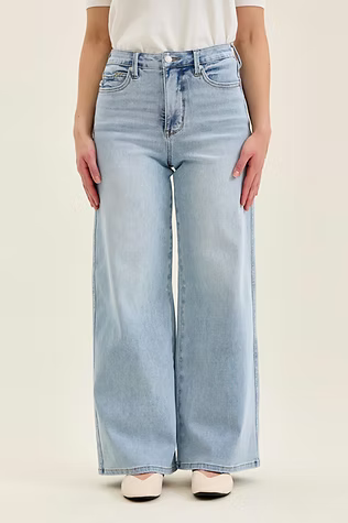 Judy Blue HW Petite T.C. Wide W/Curve Coin Pkt.