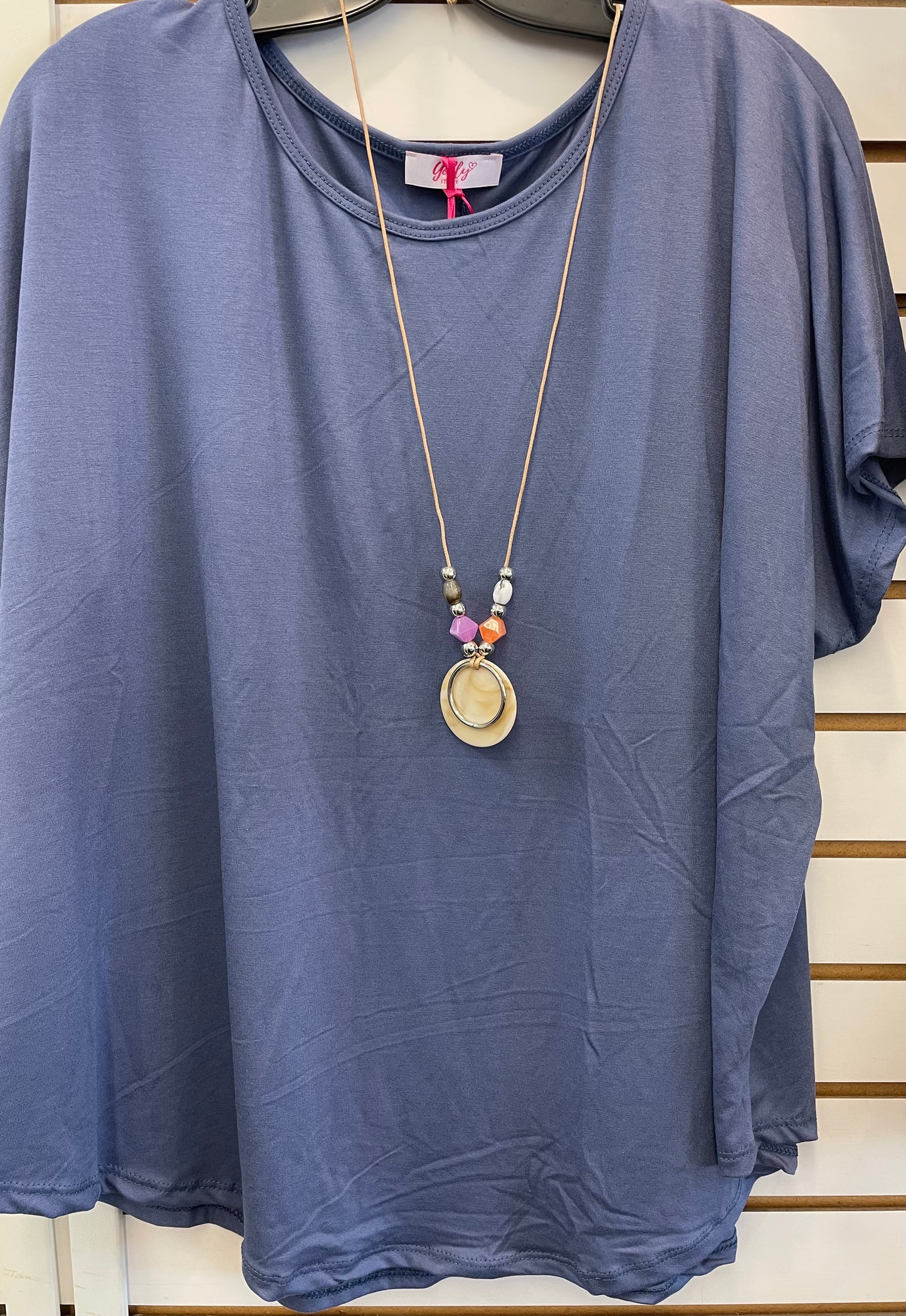 Yolly Woven Tee With Necklace