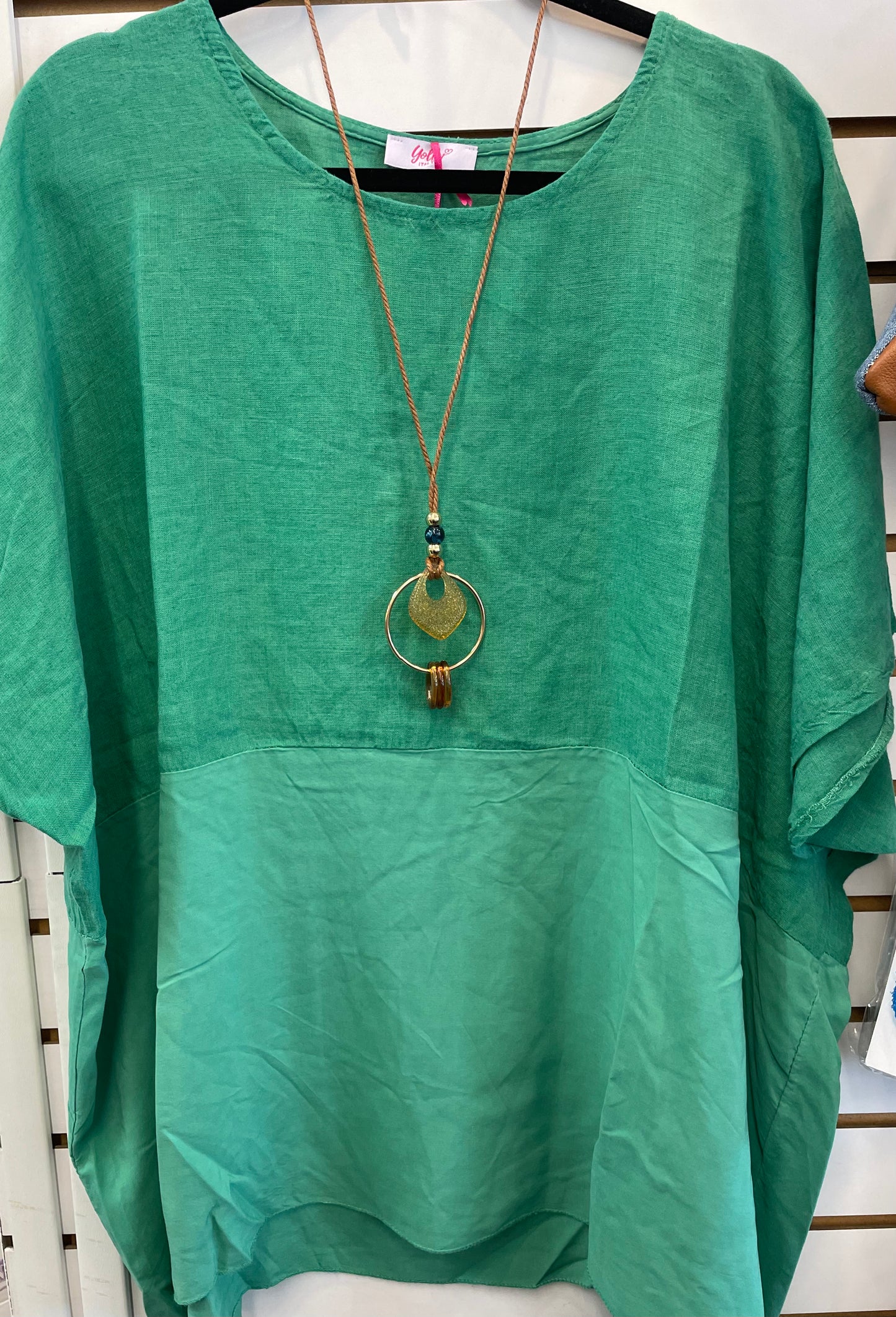 Yolly Linen Blend Top With Necklace