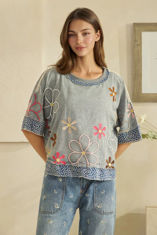 Oli & Hali Washed Floral Embroidery Top
