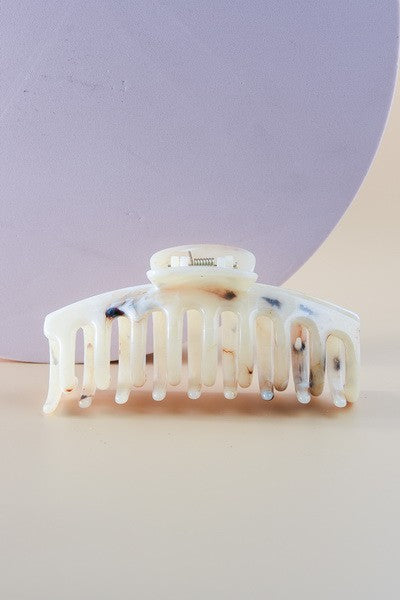 Wall to Wall Oversized Marbleized Hair Claw Clip