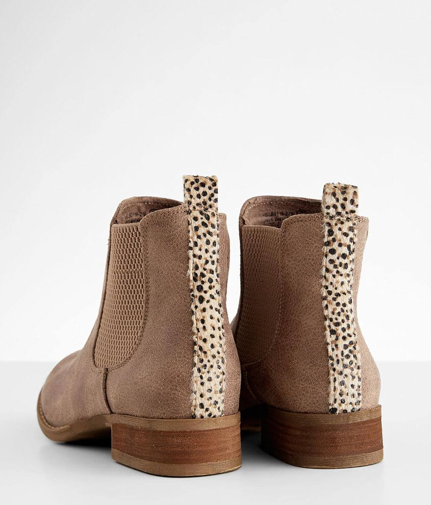 Very G Blake Chelsea Boot