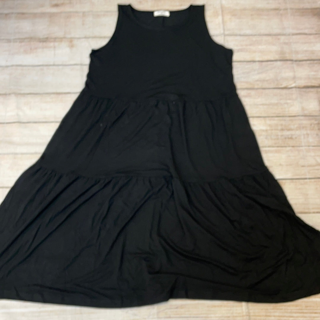 Zenana Sleeveless Tiered Midi Dress