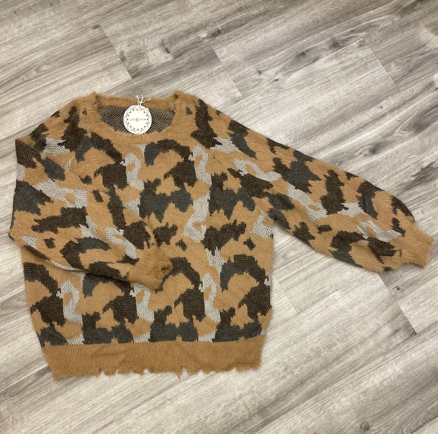 Umgee Animal Print  Uneven hem line Sweater