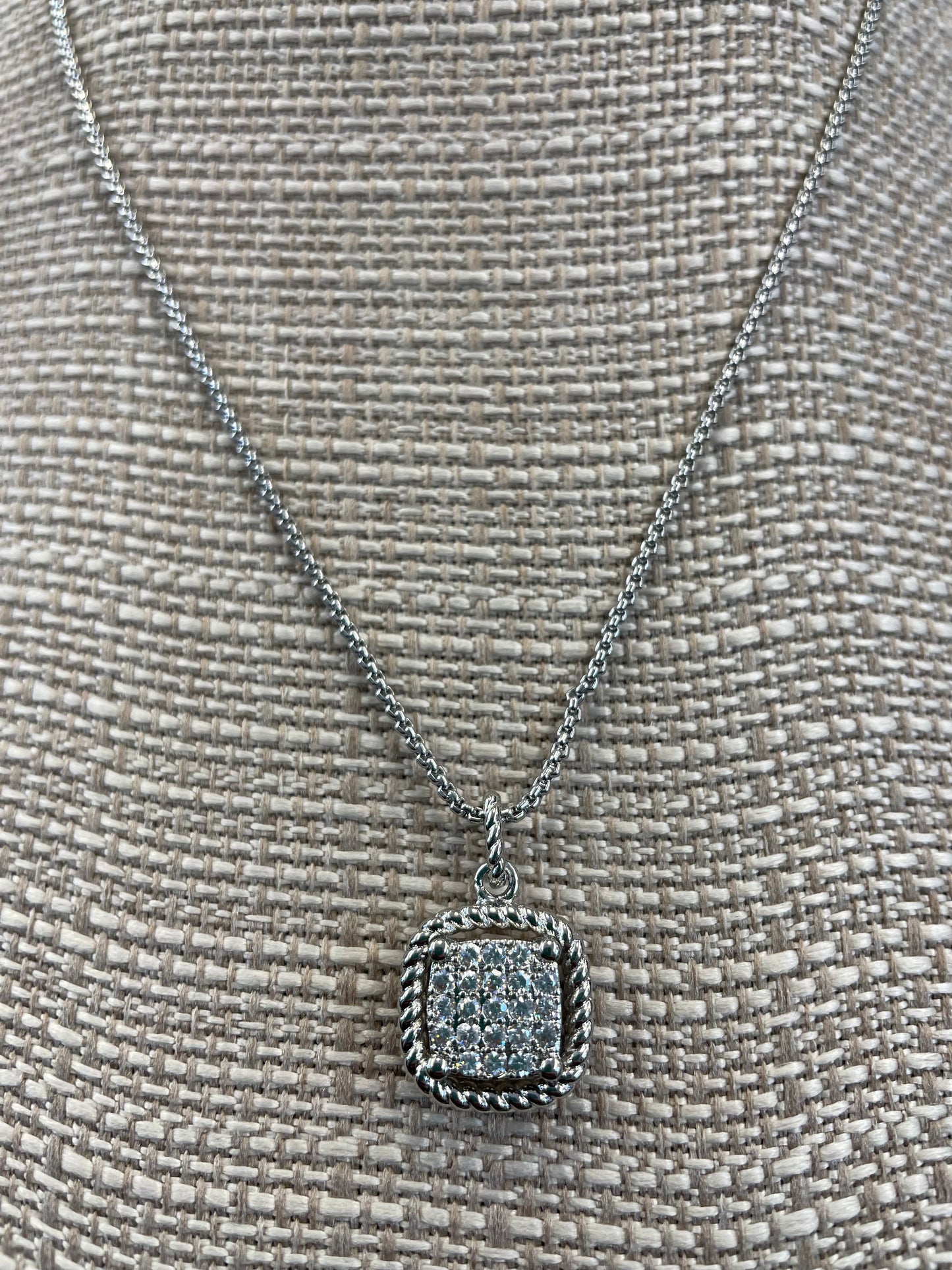 Joseph Anthony PE7911 Necklace